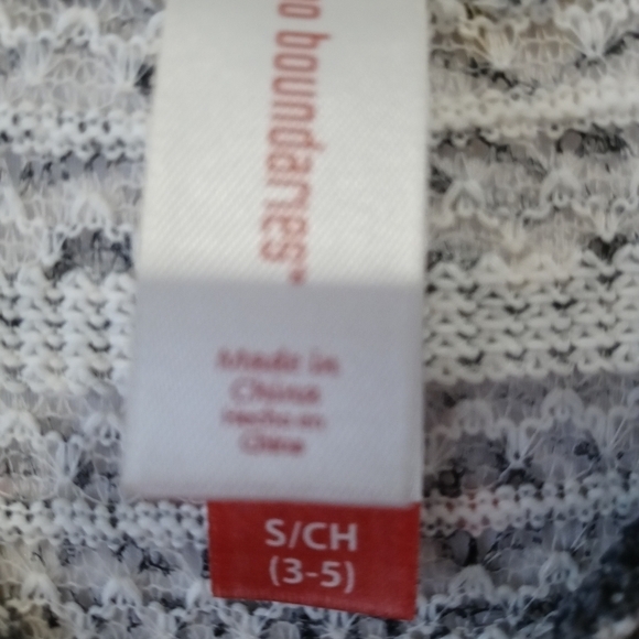 No Boundaries aztec print top small - Picture 2 of 5